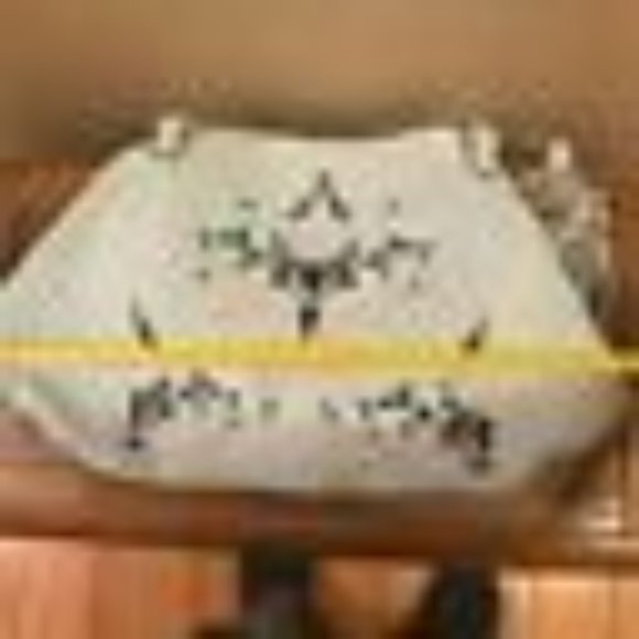 NWT G.I.L.I. Sky Blue Floral Suede Purse - Picture 2 of 3